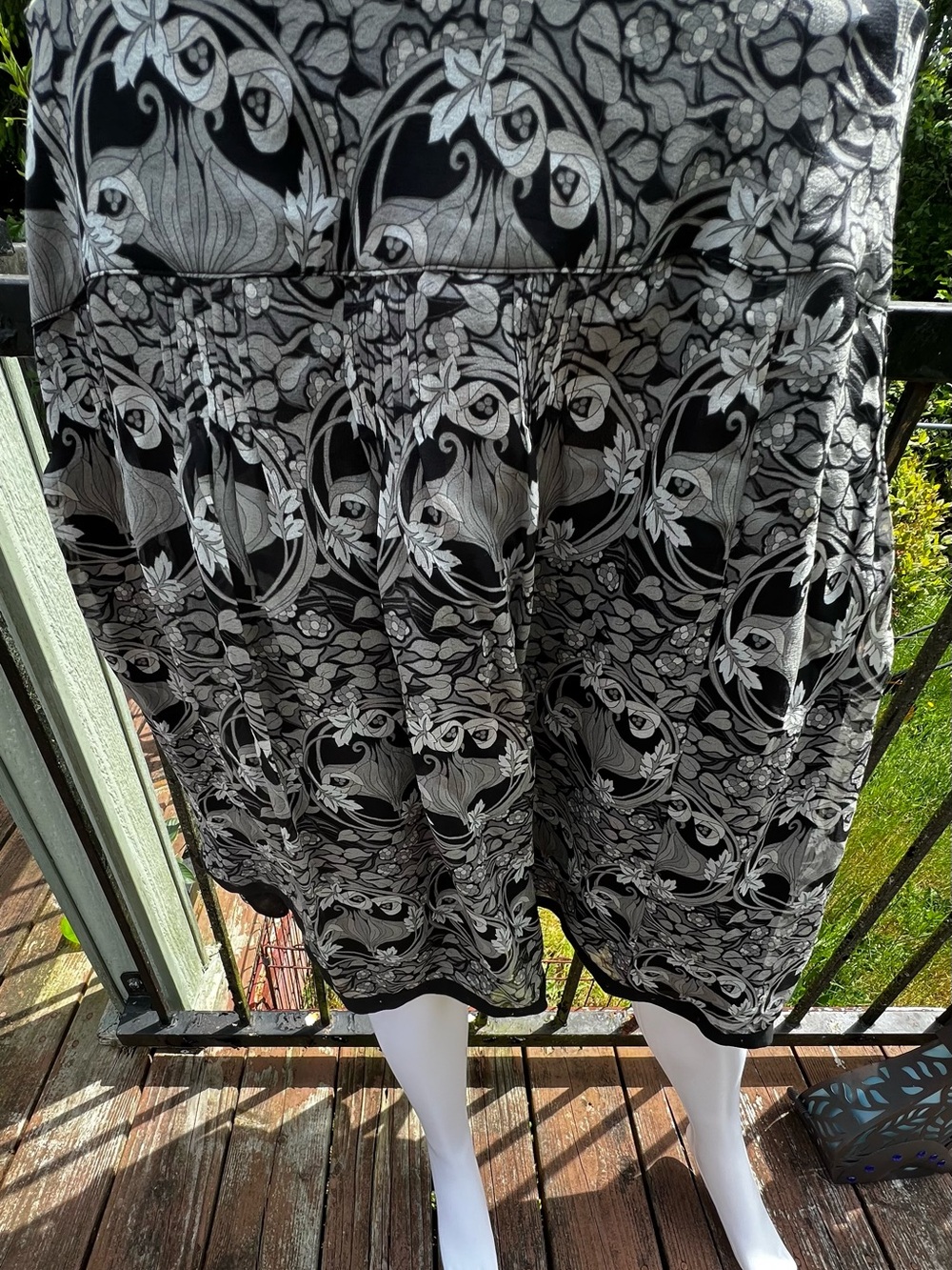 The Limited Black and White Floral-Print Midi Skirt